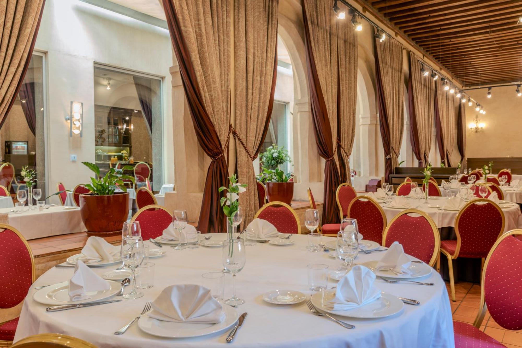 Hotel San Antonio El Real